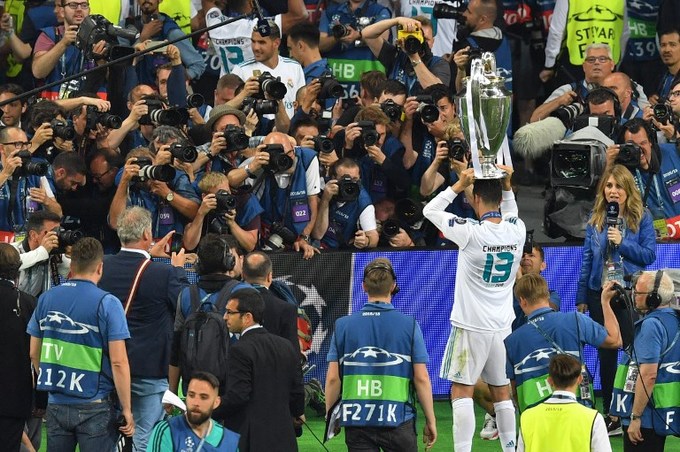 Real Madrid hân hoan trên đỉnh Champions League